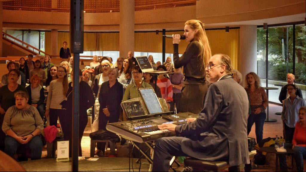 Das aktuelle Bild hat keinen Alternativtext. Der Dateiname ist: schauspielhaus.jpg