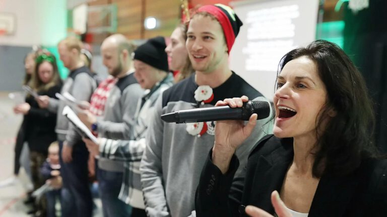 Weihnachtsliches Mitsingkonzert mit Melanie Arnold